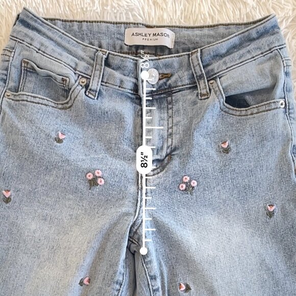 Ashley Mason Boot Cut Jeans with Floral Detail Size 0/24 - Picture 7 of 11